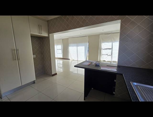 12 BEDROOM FREEHOLD FOR SALE IN WINCHESTER HILLS